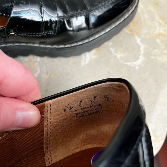 Franco Sarto 8.5 Women’s Cassandra Patent Penny Black Loafer Shiny Lug Sole - Picture 8 of 8